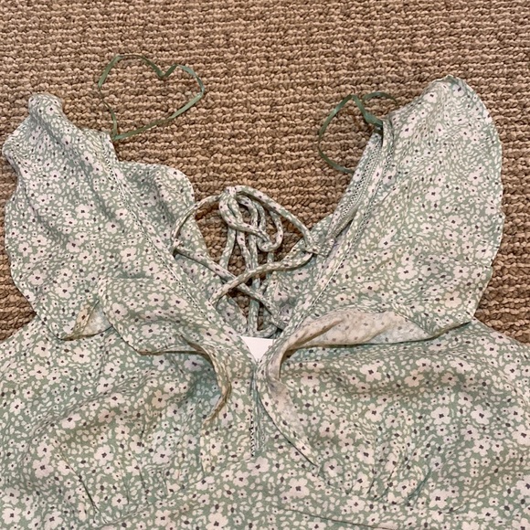 Light green floral blouse - Picture 2 of 4